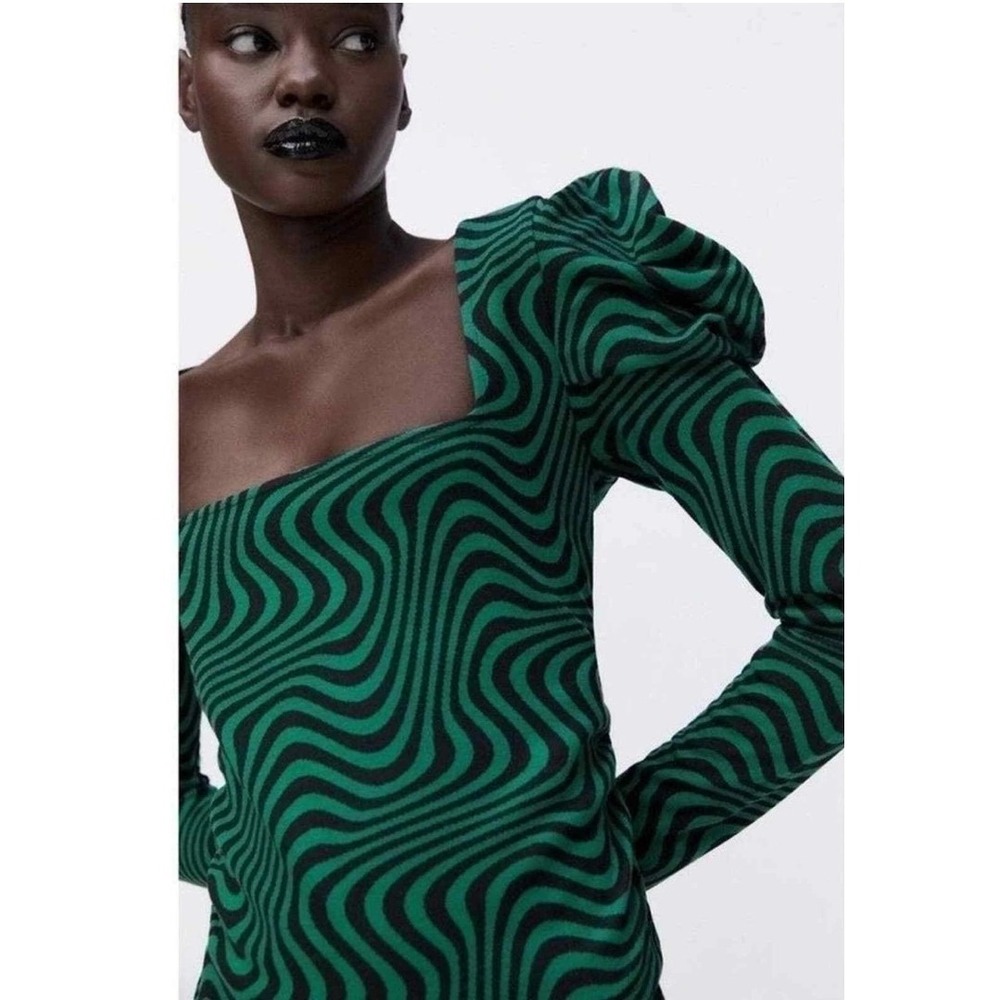 ZARA size small Green Black Psychsdelic Jacquard festival top Blouse Puff Sleeve